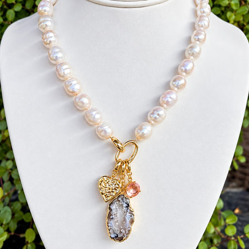 GEMSTONE PENDANTS + PEARL (BLACK DRUZY)