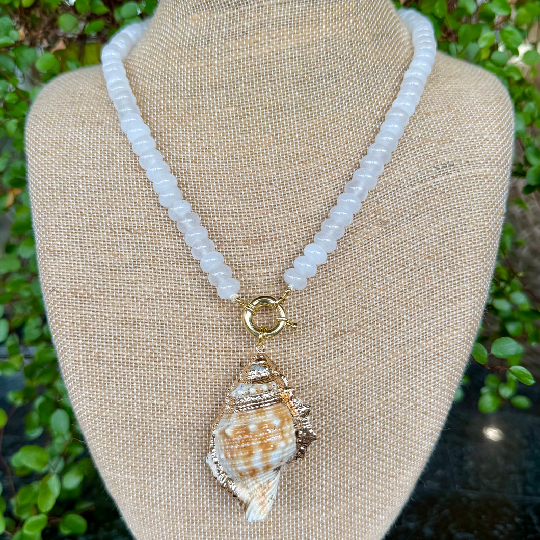 WHITE GEMSTONES + SEASHELL