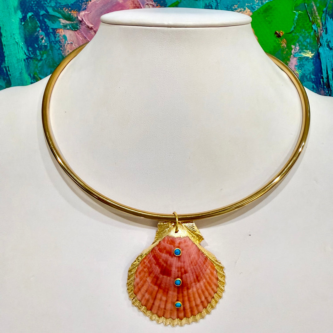 GOLD COLLAR + CORAL SHELL