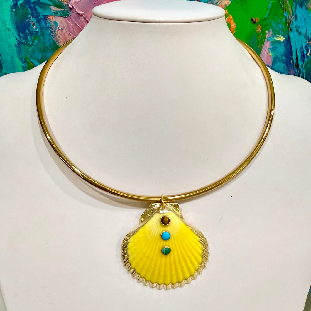 GOLD COLLAR + YELLOW SHELL