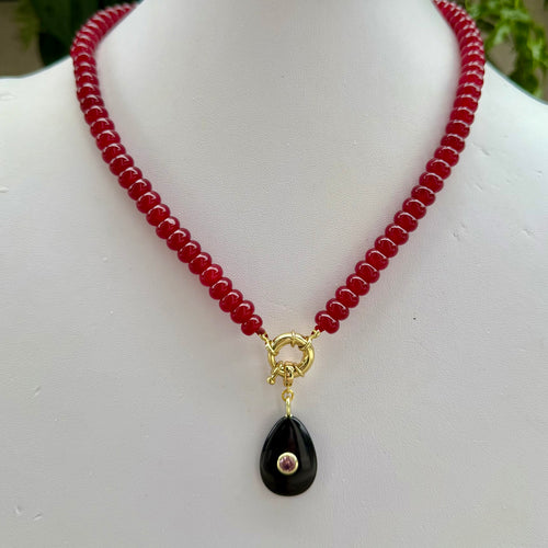 BLACK DROP (DARK RED BEADS)